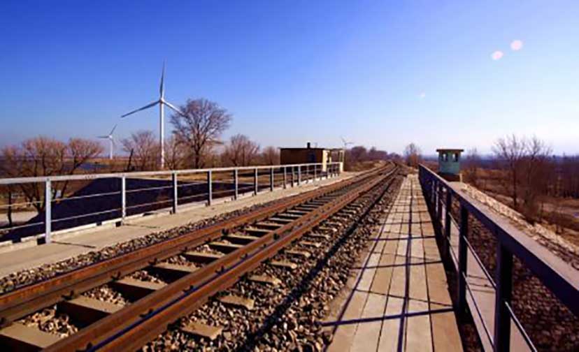 高鐵建設(shè)領(lǐng)域，加大對機(jī)制砂的需求