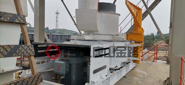 錘破、對輥破、立軸沖擊破三種制砂設(shè)備優(yōu)劣對比