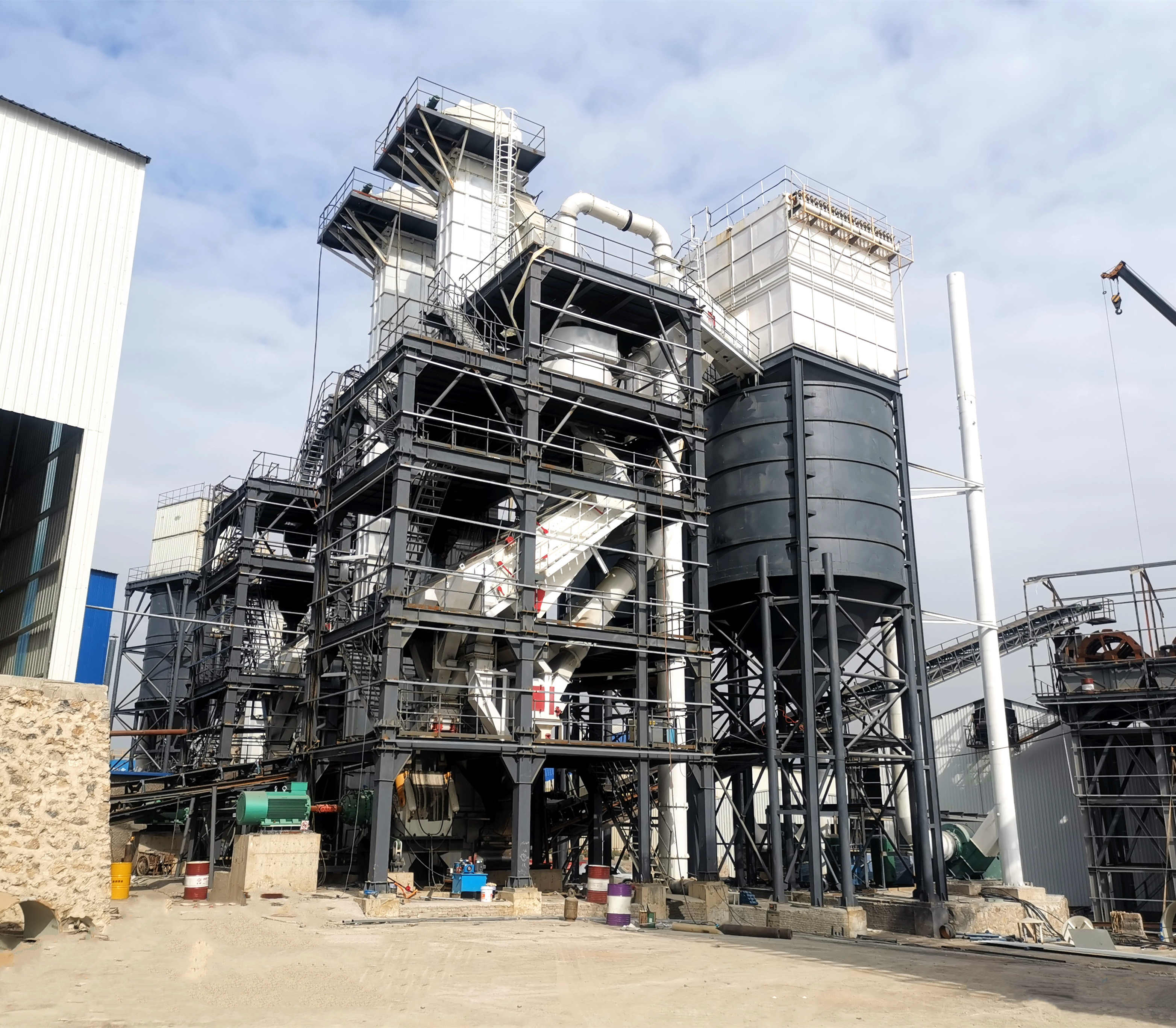 塔樓式制砂生產(chǎn)線（制砂樓），實(shí)現(xiàn)生產(chǎn)空間的最大化利用