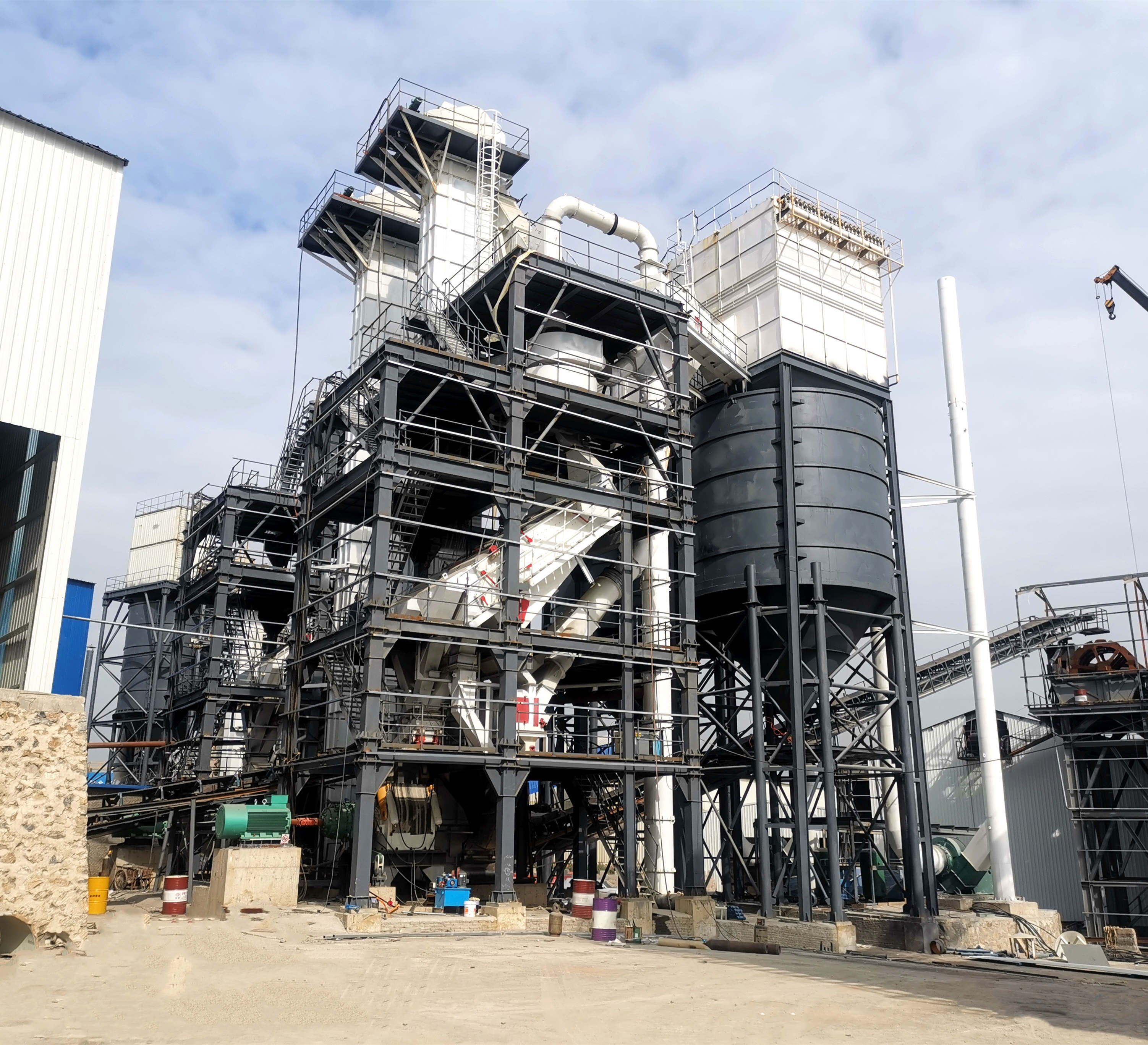 唐山金路干法制砂樓，助力高品質(zhì)機(jī)制砂生產(chǎn)