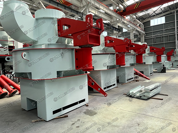 制砂選粉一體機(jī)：適合多種物料破碎，粒形圓潤(rùn)，針片狀少